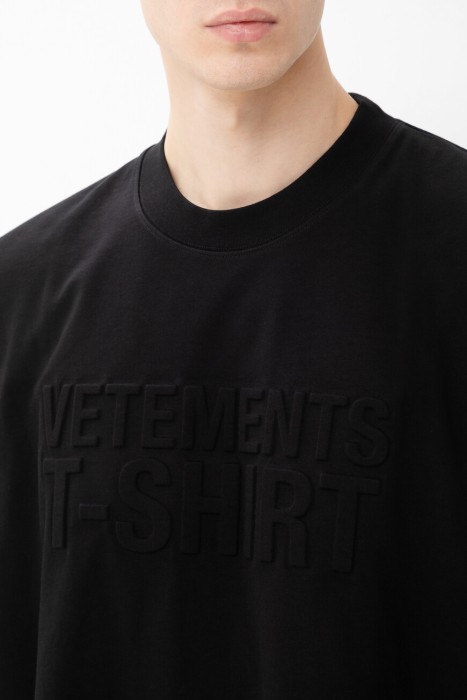 Товар черного цвета с внутренней стороны