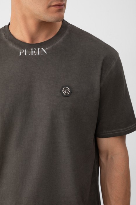 футболка  из америки вид сбоку