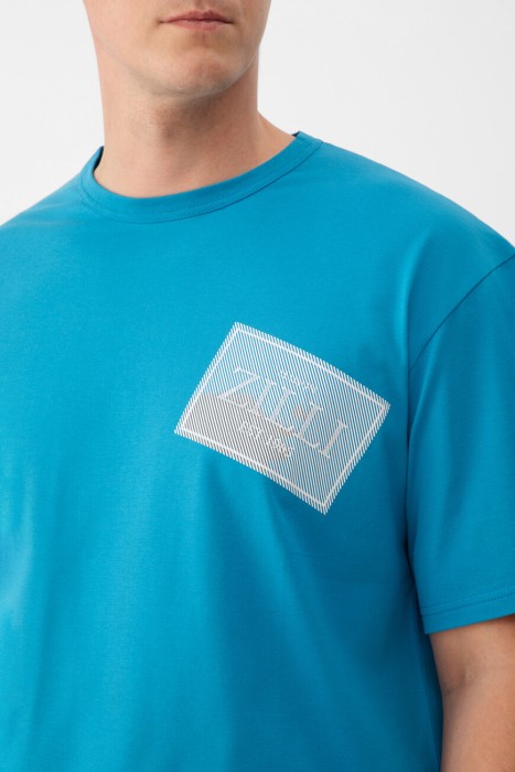 футболка  из италии вид сбоку