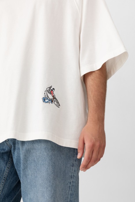 Товар белого цвета с внутренней стороны