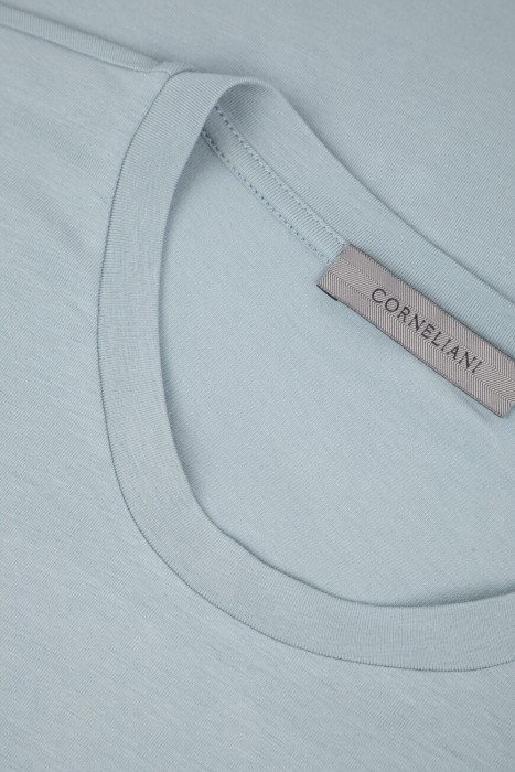 футболка  из хлопка спереди