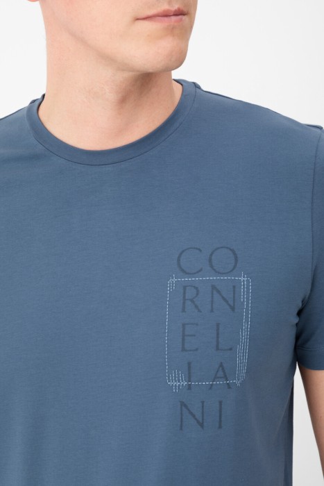 футболка  из италии вид сбоку