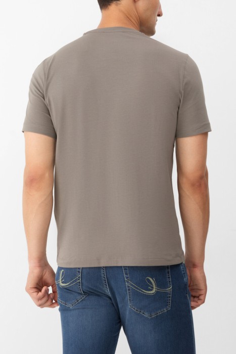 футболка  по цене 13200 руб вид справа