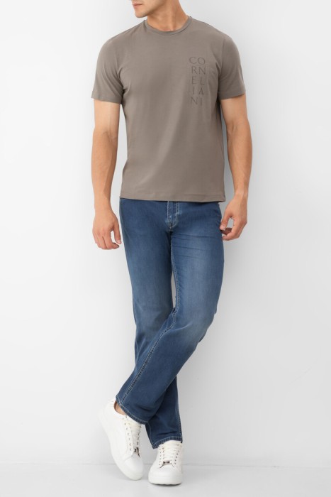 Товар серого цвета с внутренней стороны