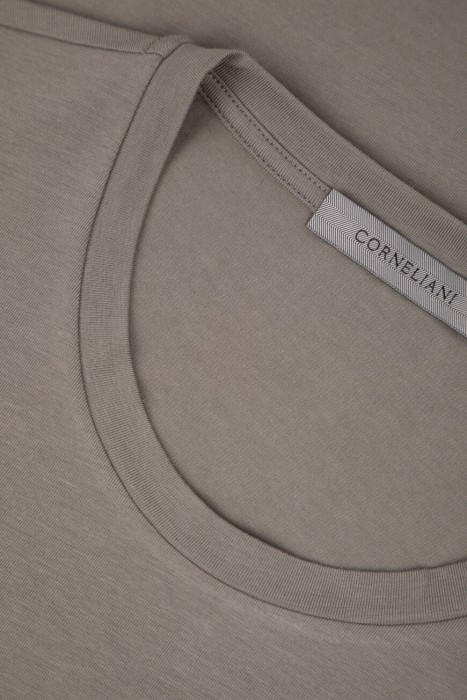 футболка  из хлопка спереди