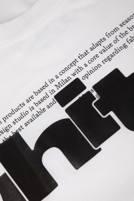 футболка  универсального стиля с лицевой стороны