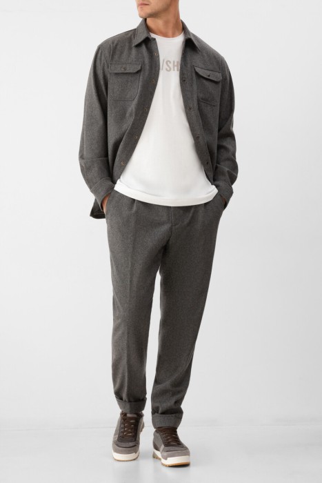 Товар белого цвета с внутренней стороны