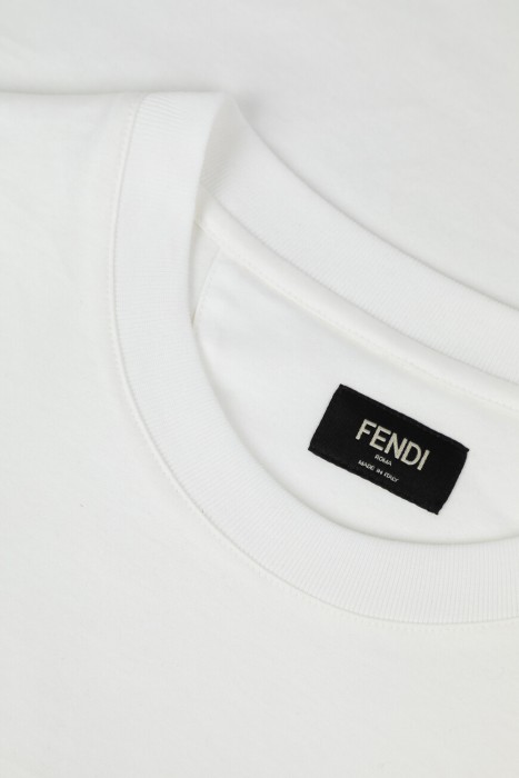 футболка  из хлопка спереди