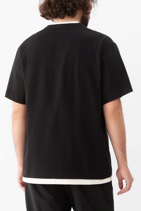 футболка  от бренда dolce & gabbana вид слева