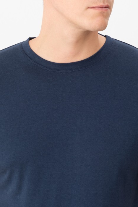 футболка  из англии вид сбоку