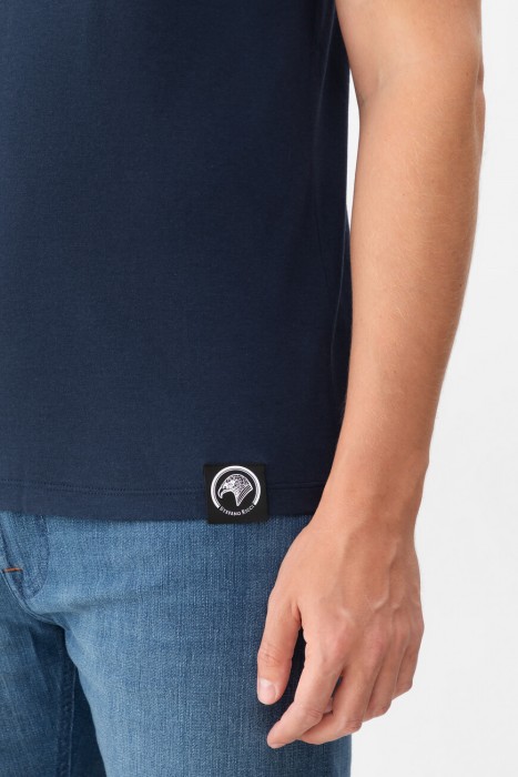 Товар синего цвета с внутренней стороны