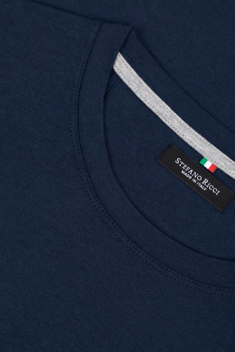 футболка  универсального стиля с лицевой стороны