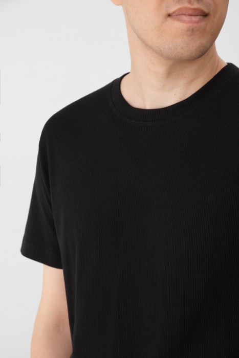 футболка  из англии вид сбоку