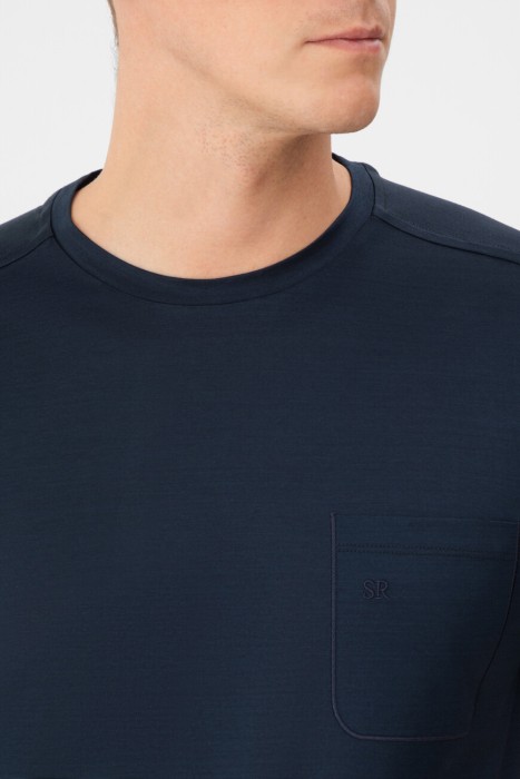 футболка  из англии вид сбоку