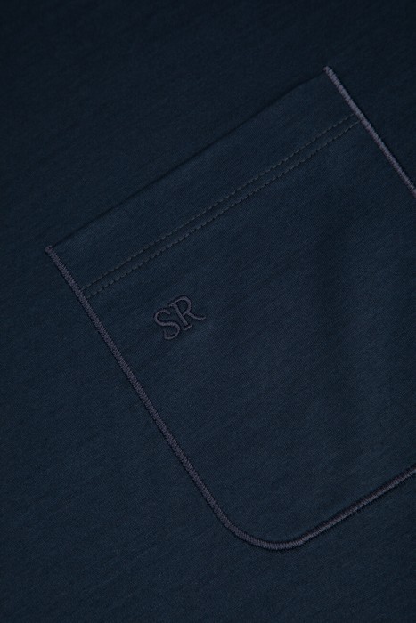 футболка  для взрослого возраста с изнаночной стороны