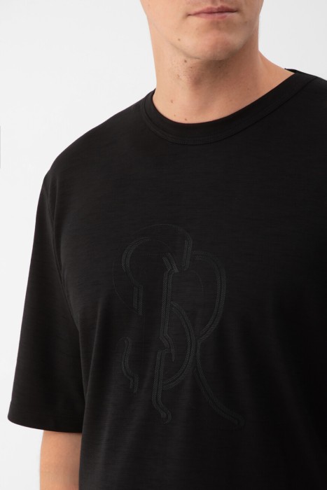 футболка  из англии вид сбоку