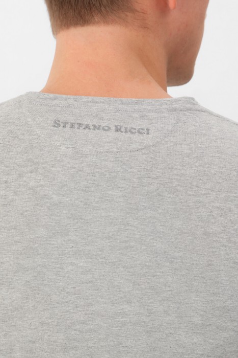 Товар серого цвета с внутренней стороны