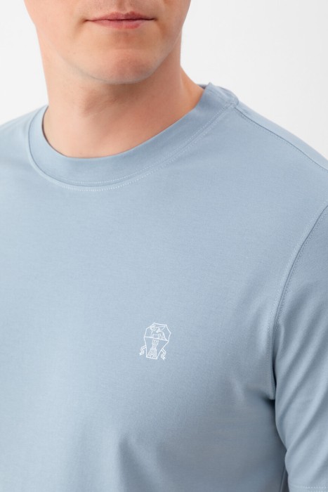 футболка  из италии вид сбоку