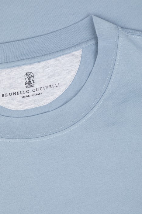 футболка  из хлопка спереди