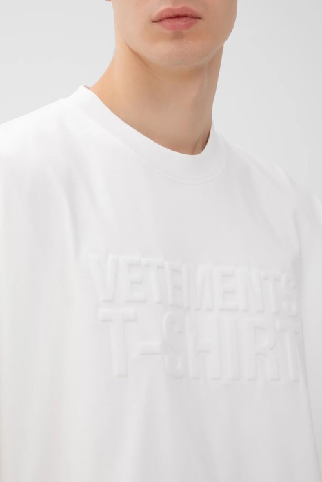 Товар белого цвета с внутренней стороны