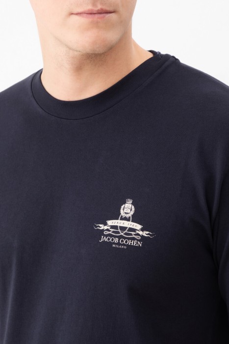 футболка  из италии вид сбоку