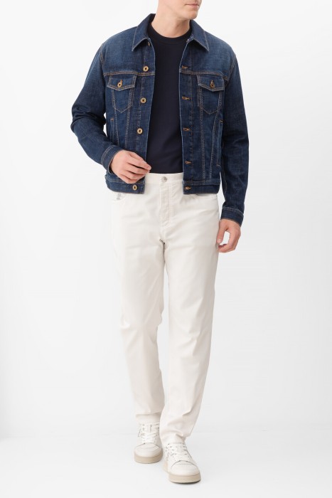 Товар синего цвета с внутренней стороны