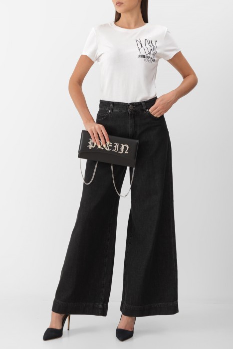 Товар белого цвета с внутренней стороны