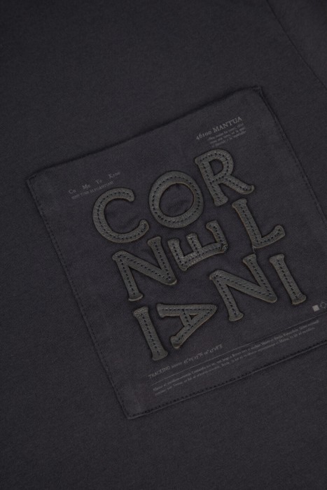 футболка  кэжуал стиля с лицевой стороны