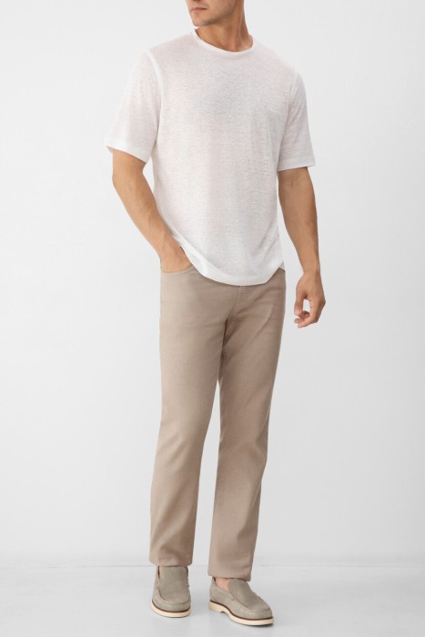 Товар белого цвета с внутренней стороны