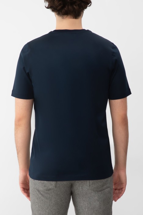 футболка  по цене 40800 руб вид справа