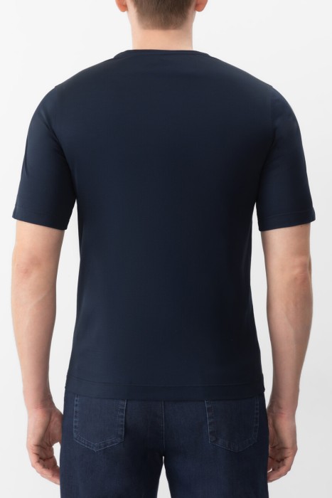 футболка  по цене 28800 руб вид справа