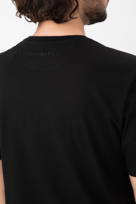 Товар черного цвета с внутренней стороны