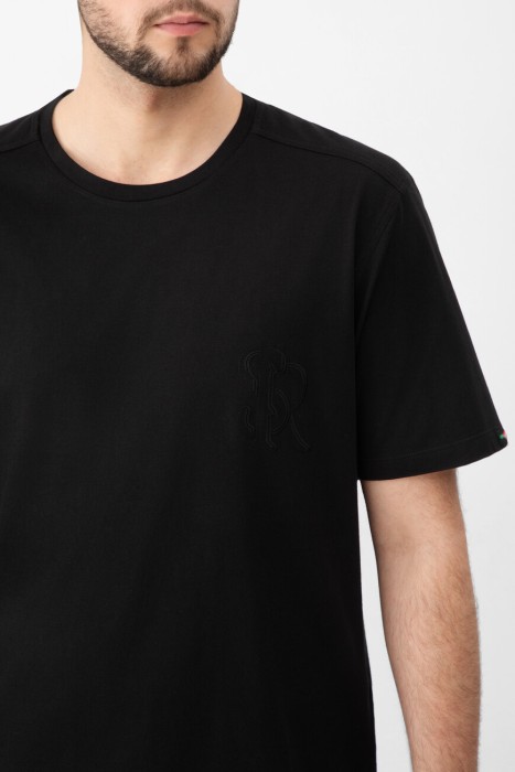 футболка  из англии вид сбоку