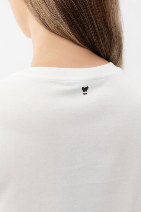 Товар белого цвета с внутренней стороны