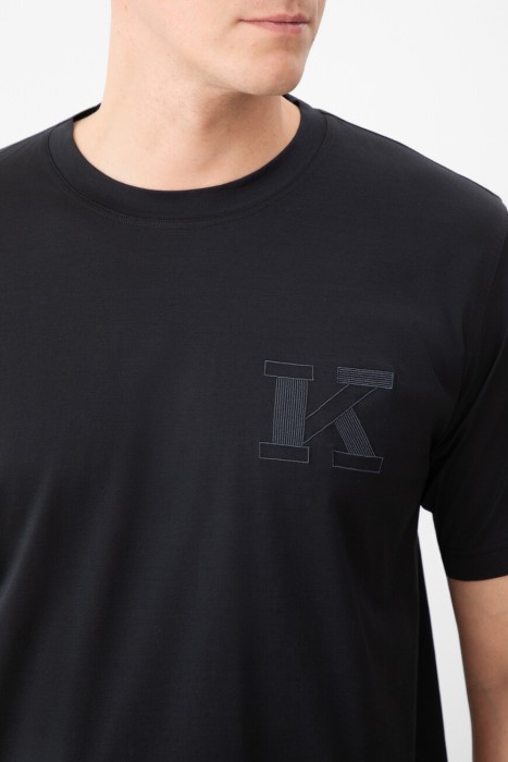 футболка  из италии вид сбоку