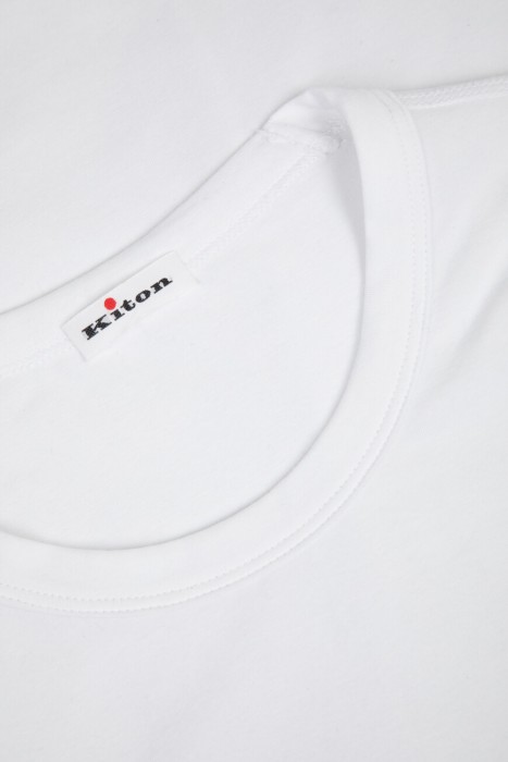 футболка  из хлопка спереди