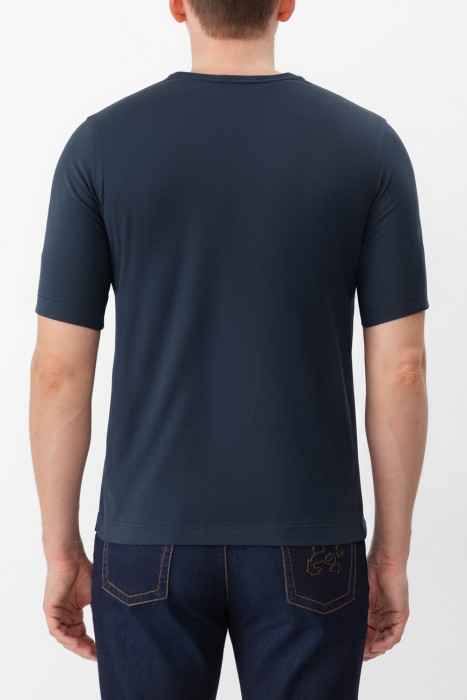 футболка  по цене 28000 руб вид справа