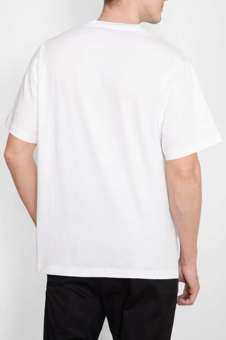 футболка  от бренда dolce & gabbana вид слева