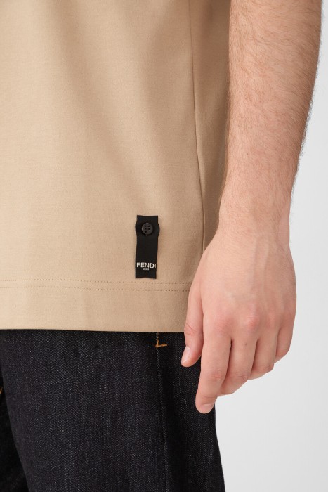 Товар бежевого цвета с внутренней стороны