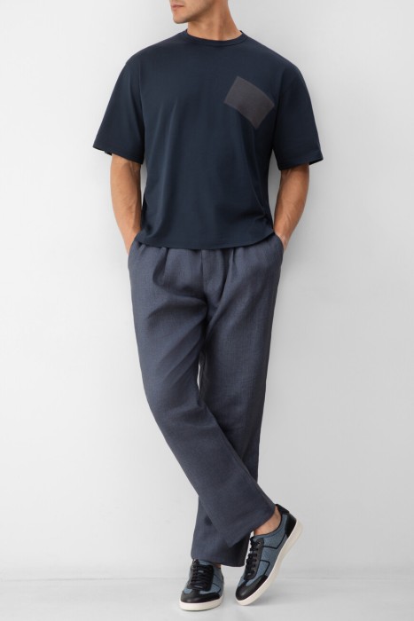 Товар синего цвета с внутренней стороны