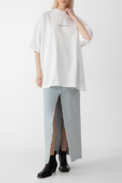 Товар белого цвета с внутренней стороны