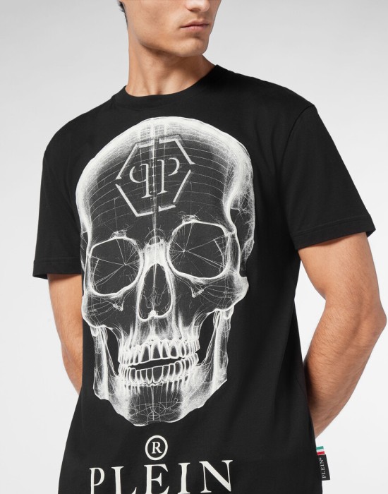 футболка  из америки вид сбоку