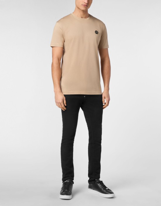 Товар бежевого цвета с внутренней стороны