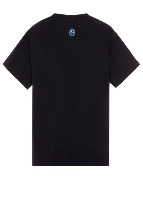 футболка  от бренда stone island вид слева