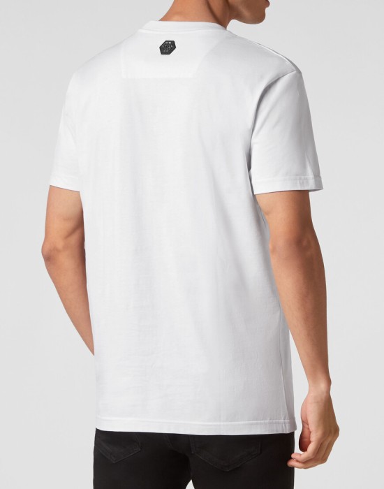 футболка  из америки вид сбоку