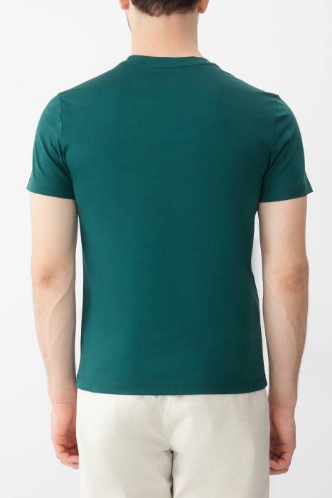 футболка  по цене 9500 руб вид справа