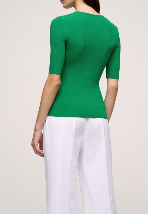 футболка  из италии вид сбоку