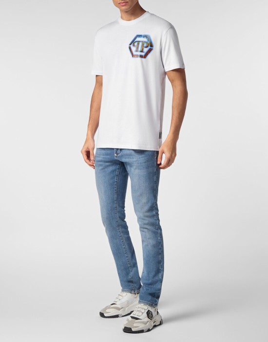 футболка  по цене 28944 руб вид справа