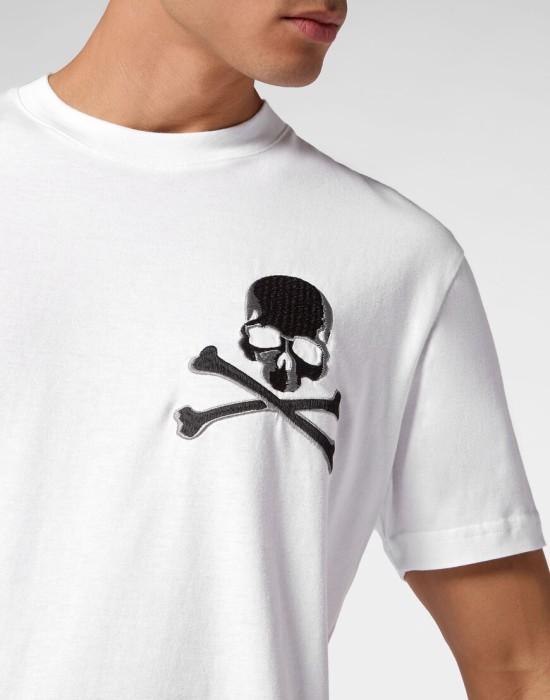 футболка  из америки вид сбоку