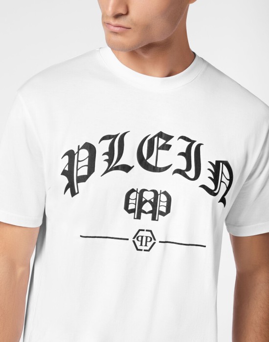 футболка  из америки вид сбоку